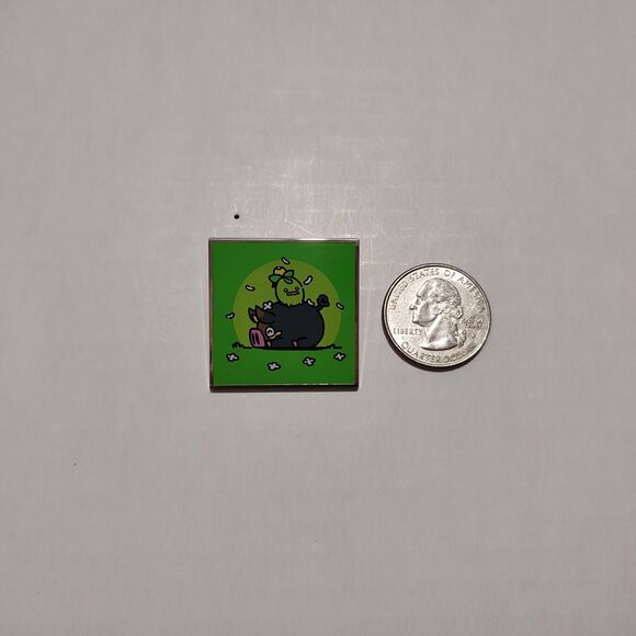 Pokemon TCG Lechonk & Smolive Lazy Summer Enamel Pin Official Nintendo Badge - Picture 2 of 3